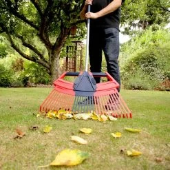 Spear & Jackson 3in1 Bladhark Kunststof Met Aluminium Steel -Tuingereedschap Verkoop spear jackson 3 in 1 bladhark met steel 3in1rake action for web